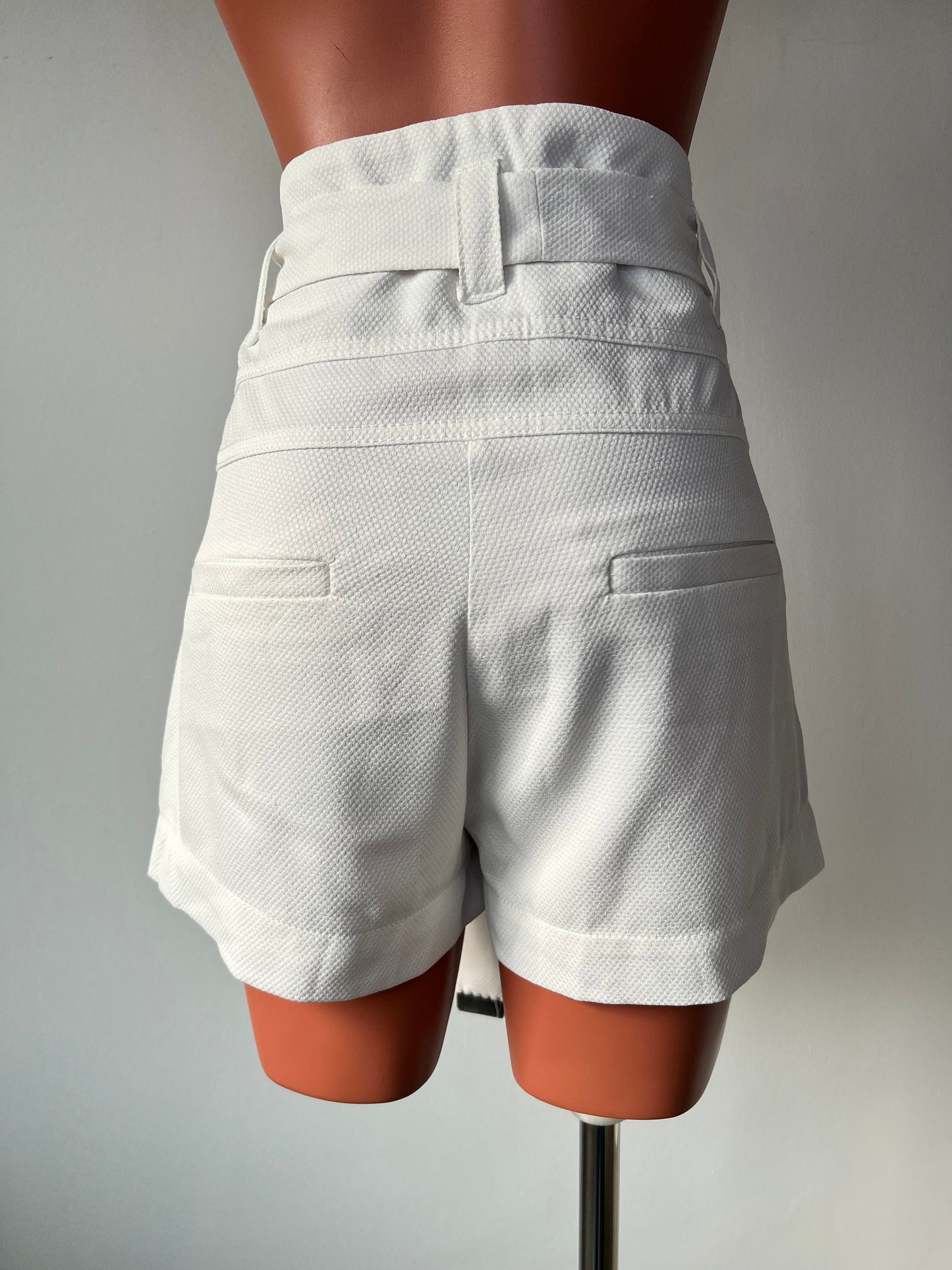 SHORT SHOULDER