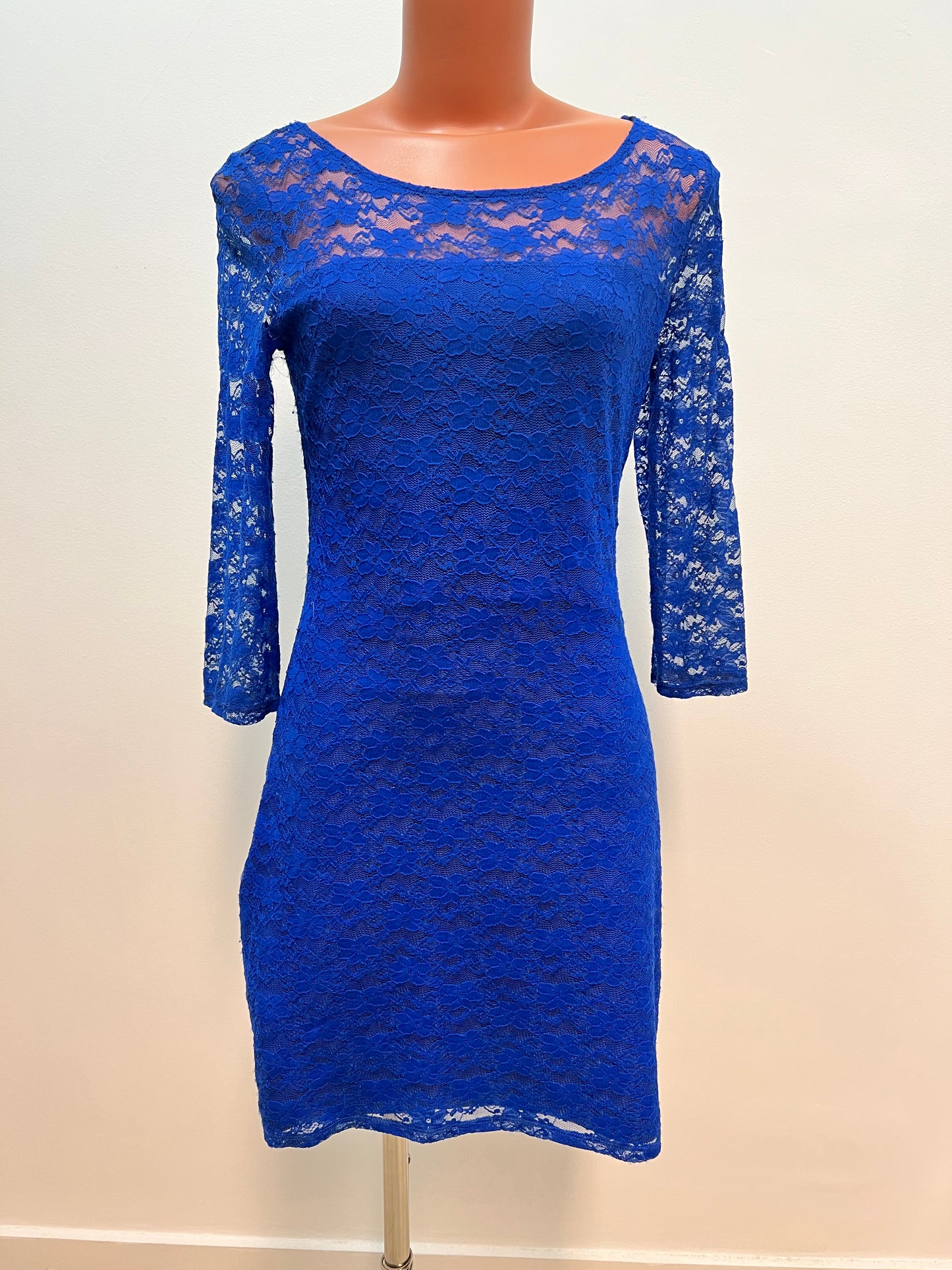 VESTIDO HOLLISTER