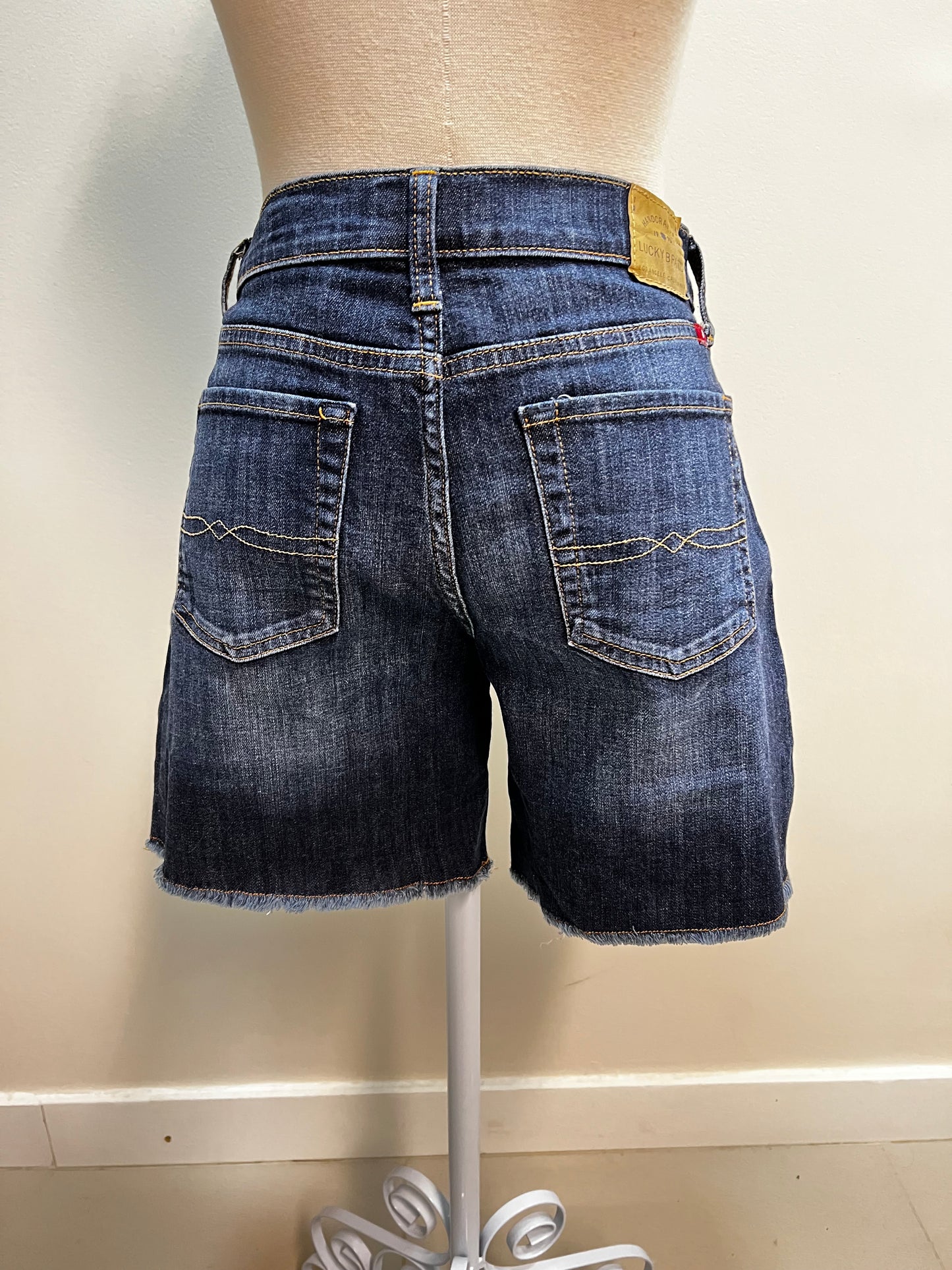 SHORT LUCKY BRAND