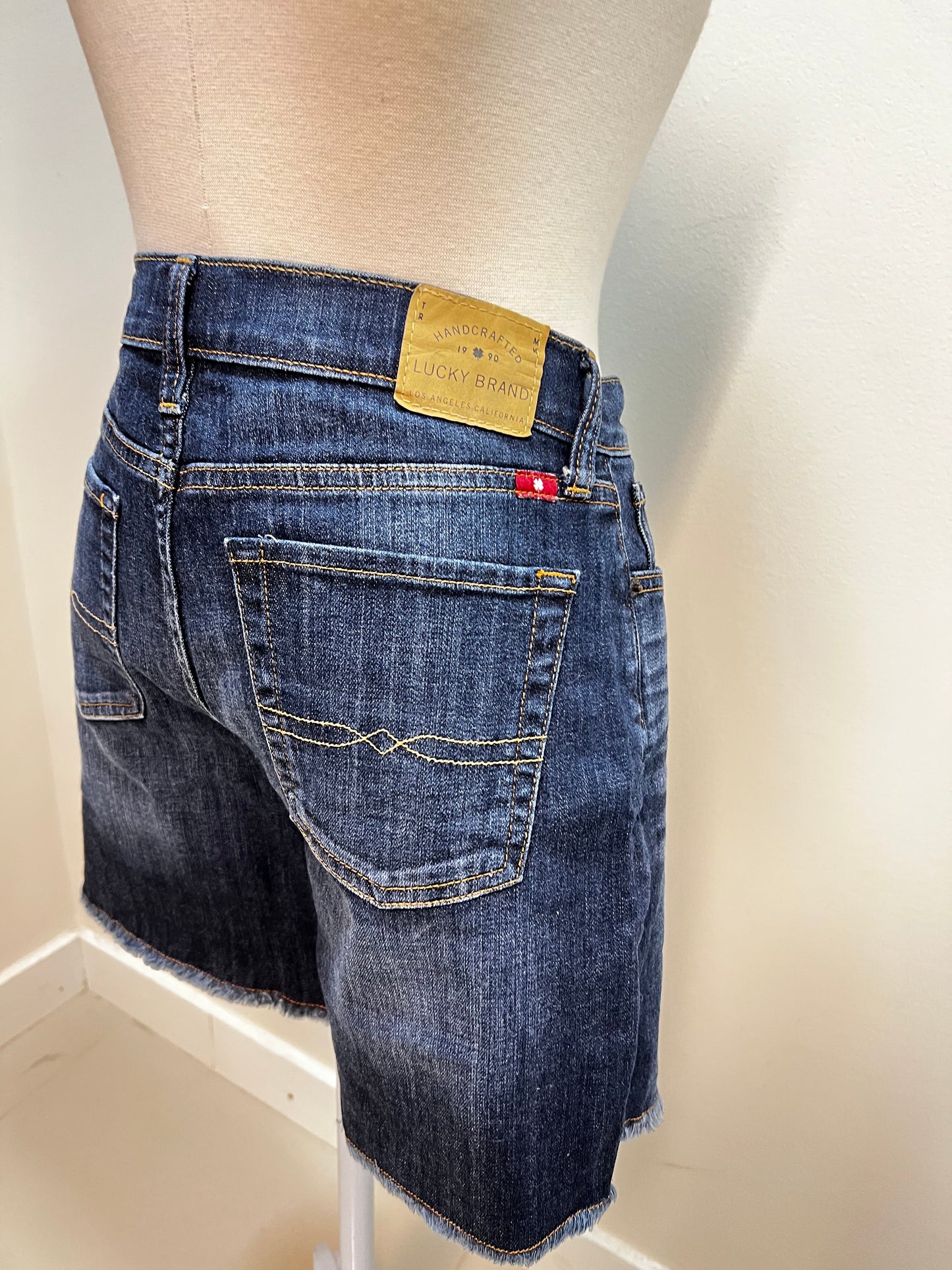 SHORT LUCKY BRAND