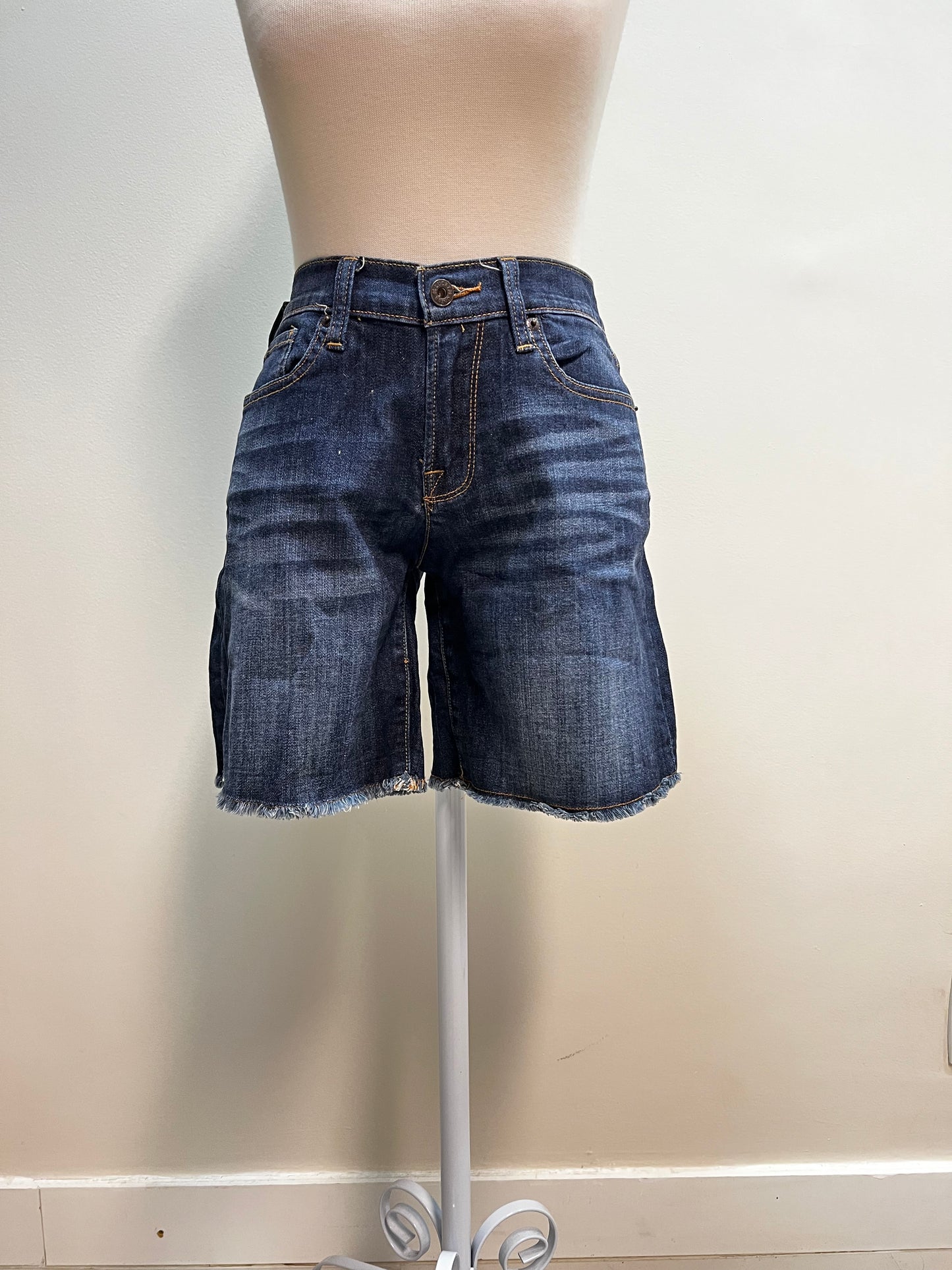 SHORT LUCKY BRAND