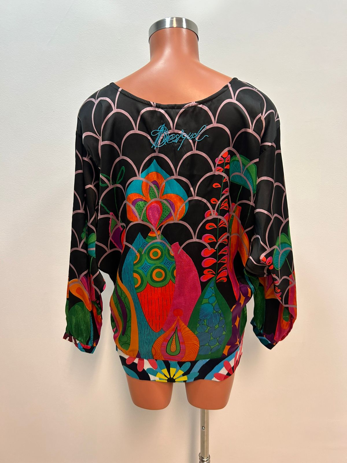 BLUSA DESIGUAL