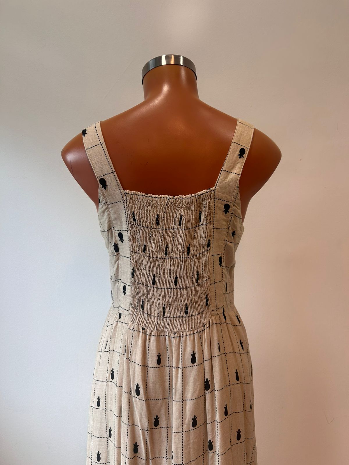 VESTIDO PEEPOU