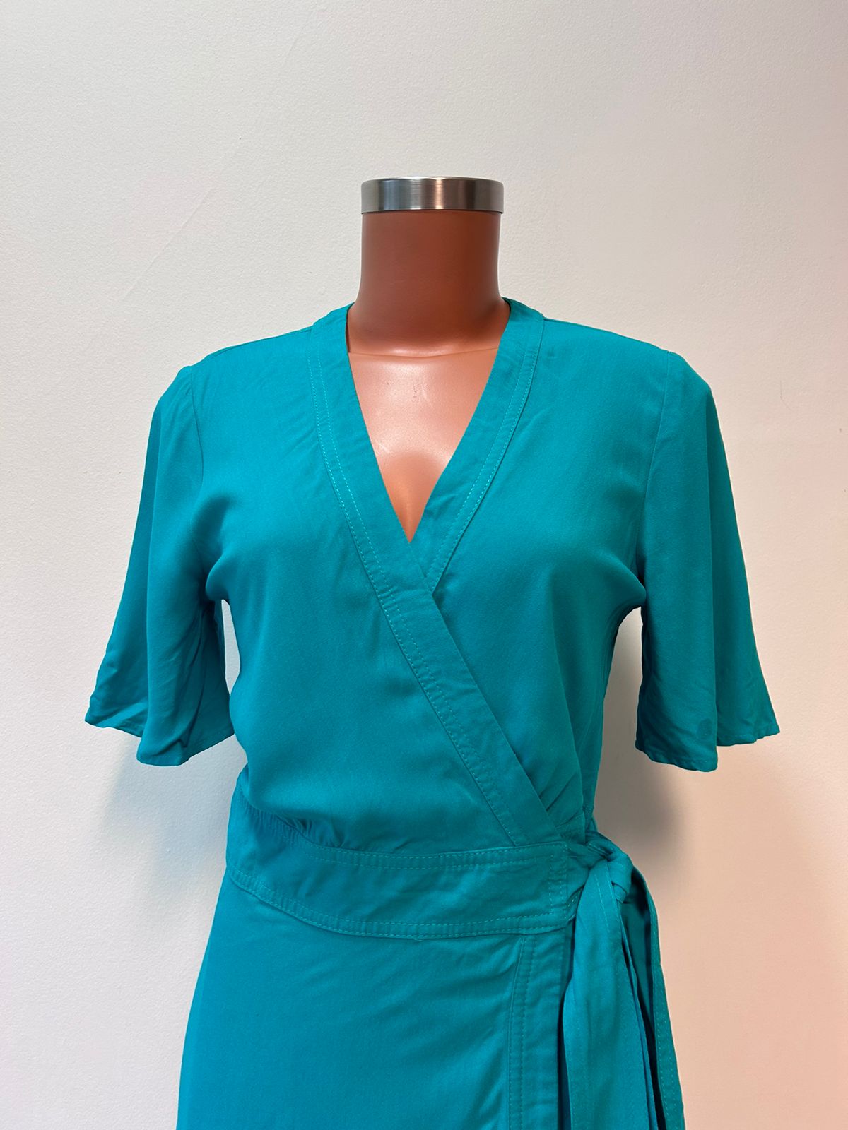 VESTIDO SACADA
