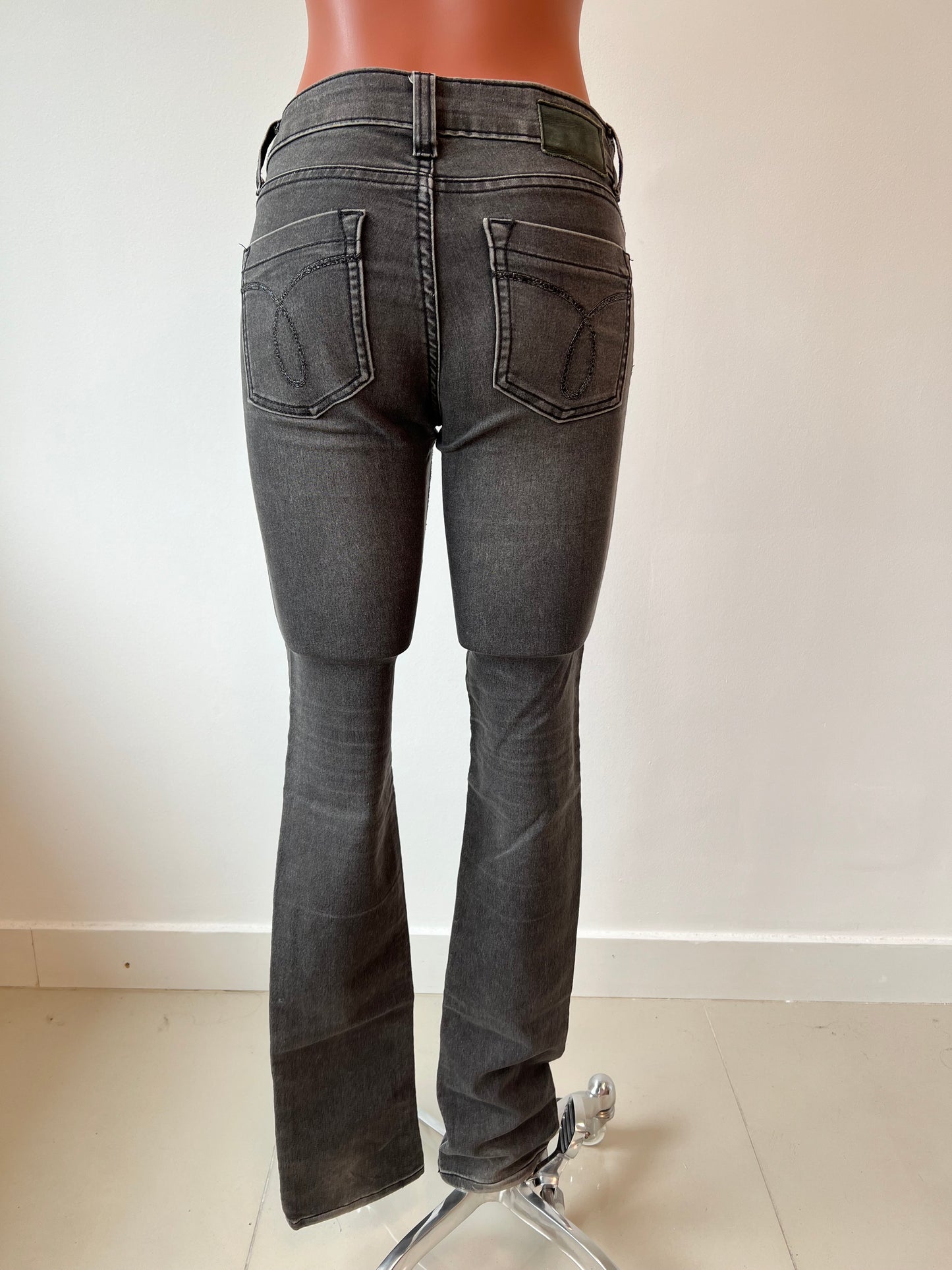 CALÇA CALVIN KLEIN