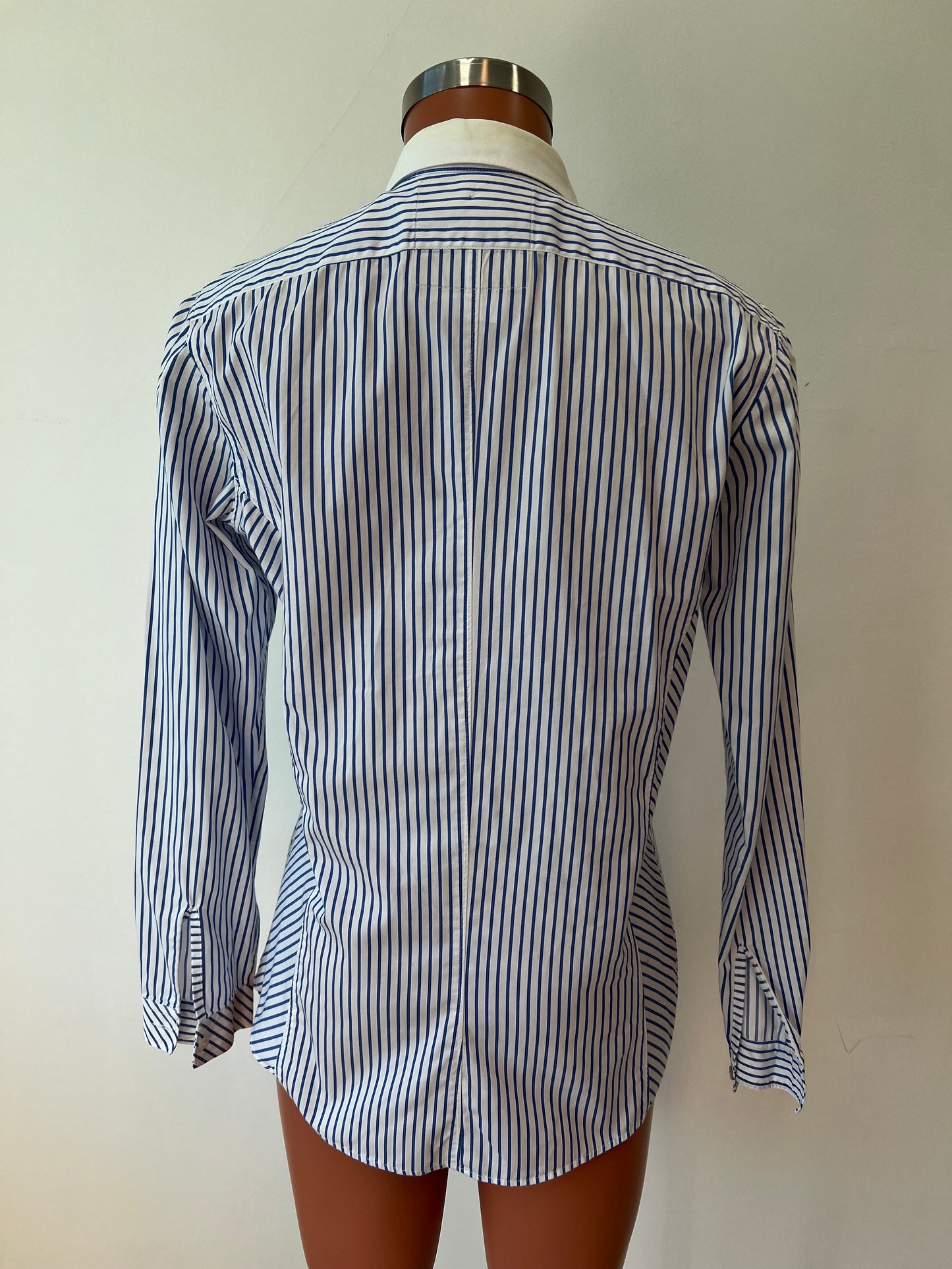 BLUSA ESSENCIAL