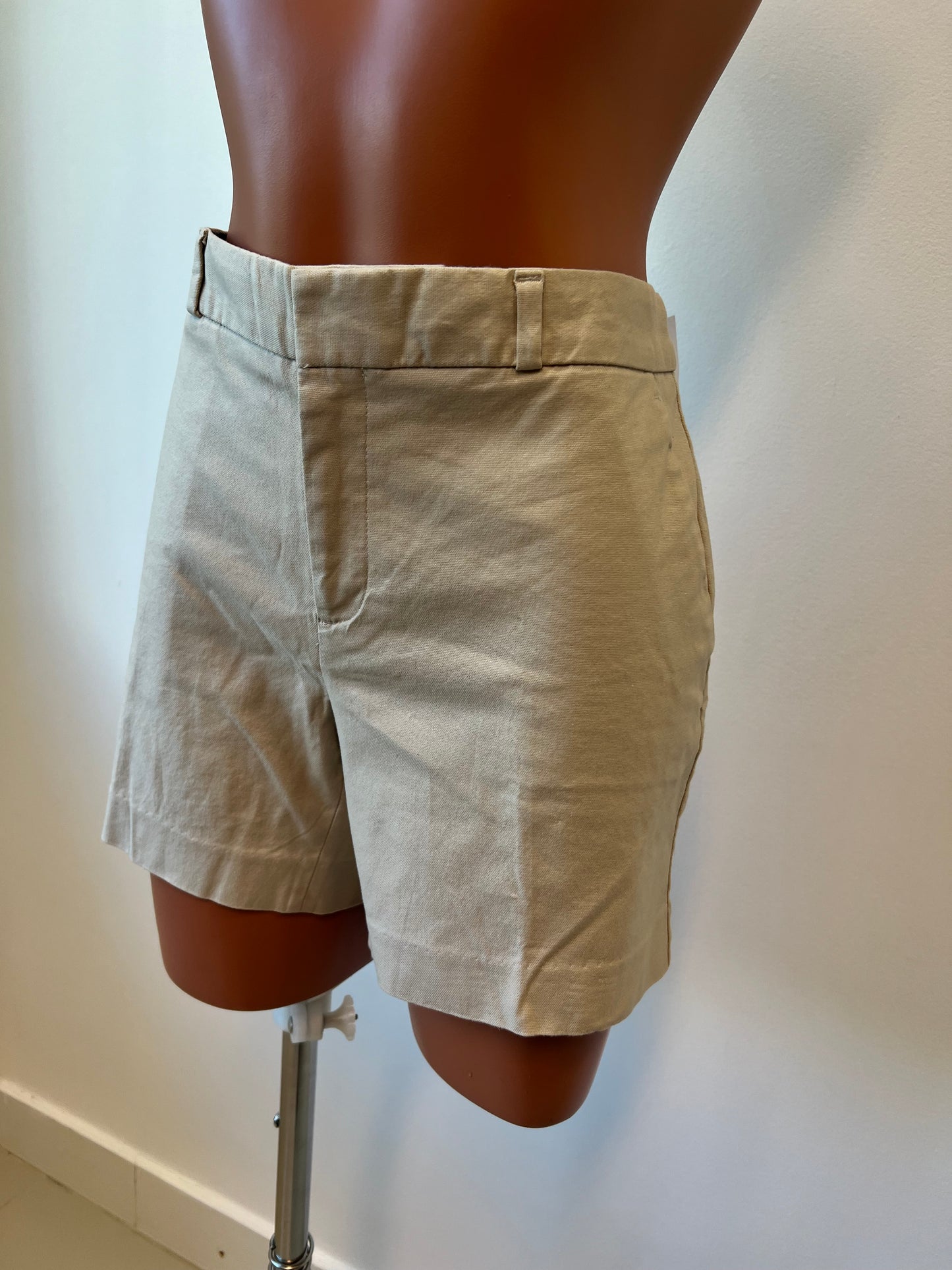 SHORT BANANA REPUBLIC