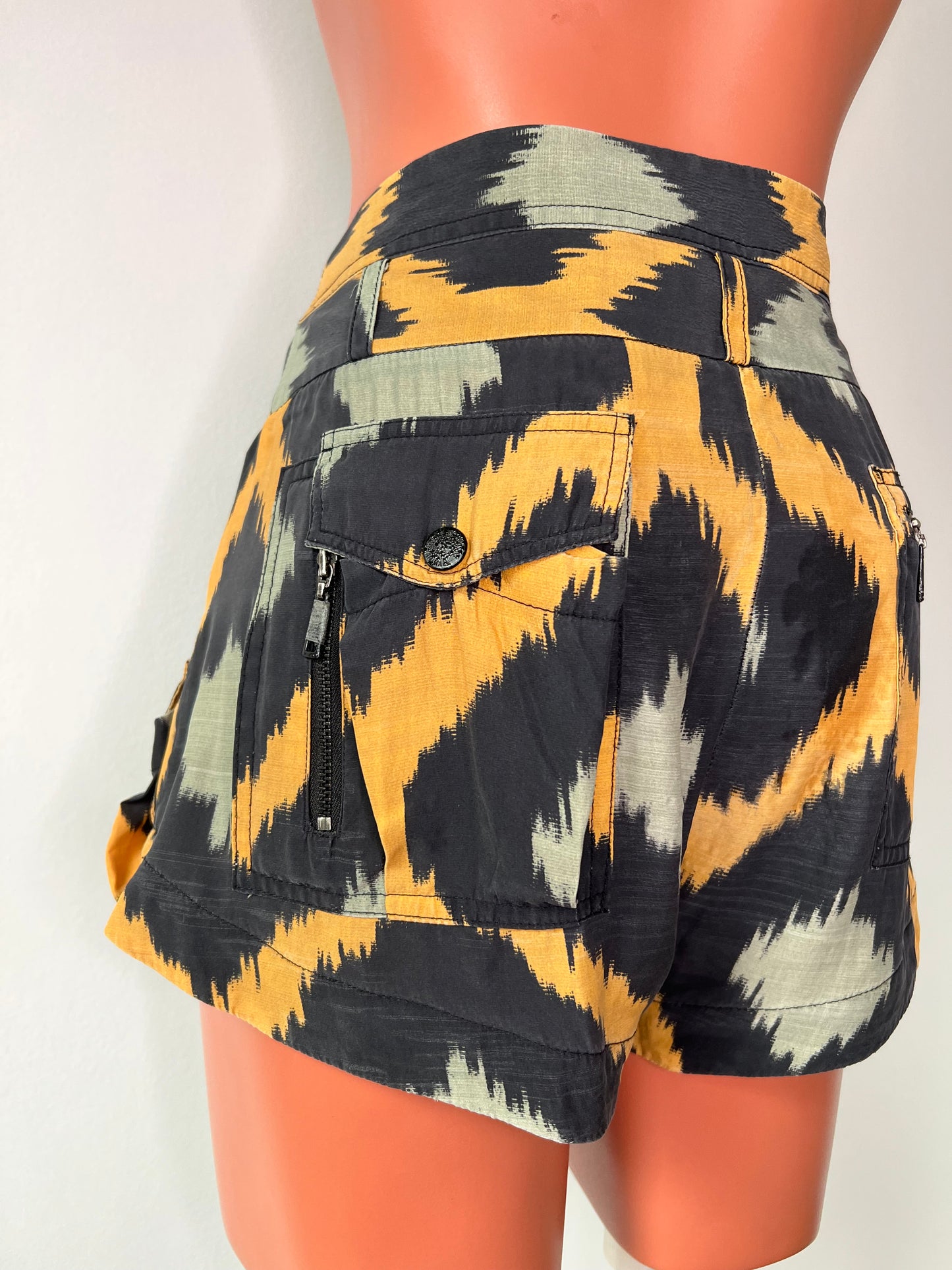 SHORT ANIMALE