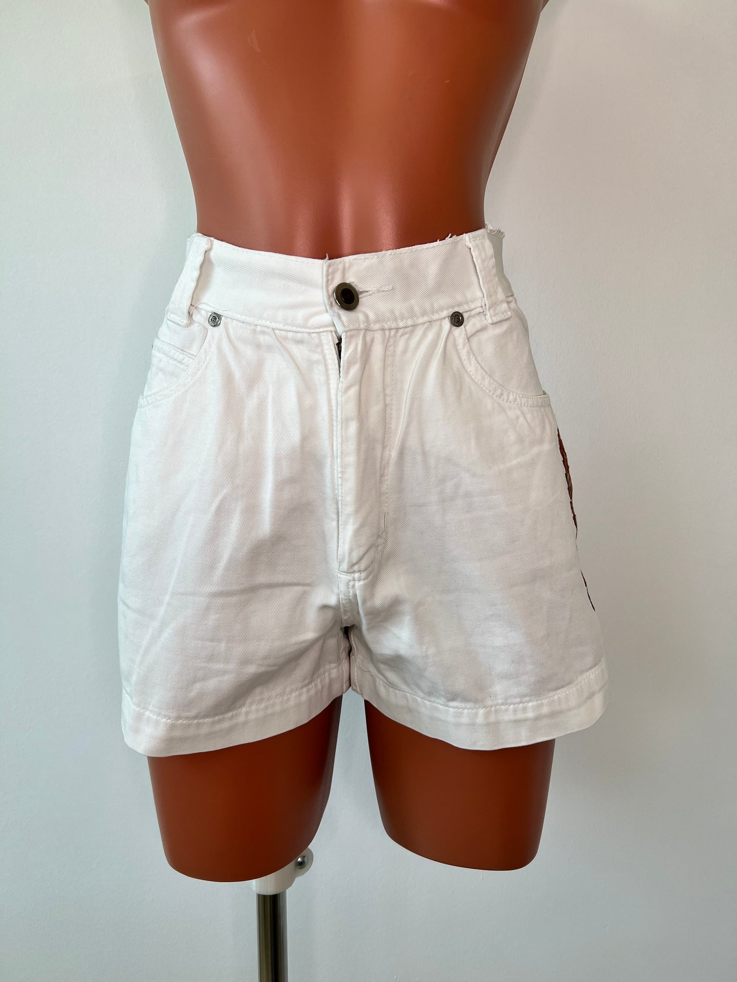 SHORT FABRICATO
