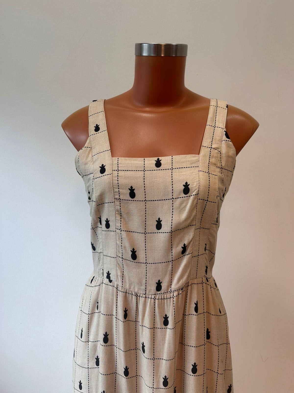 VESTIDO PEEPOU