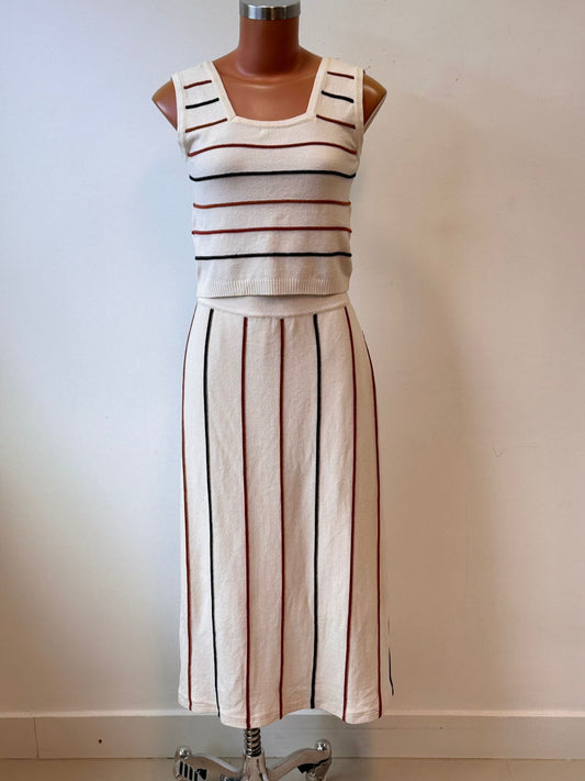 CONJUNTO MARIA FILÓ SAIA E BLUSA